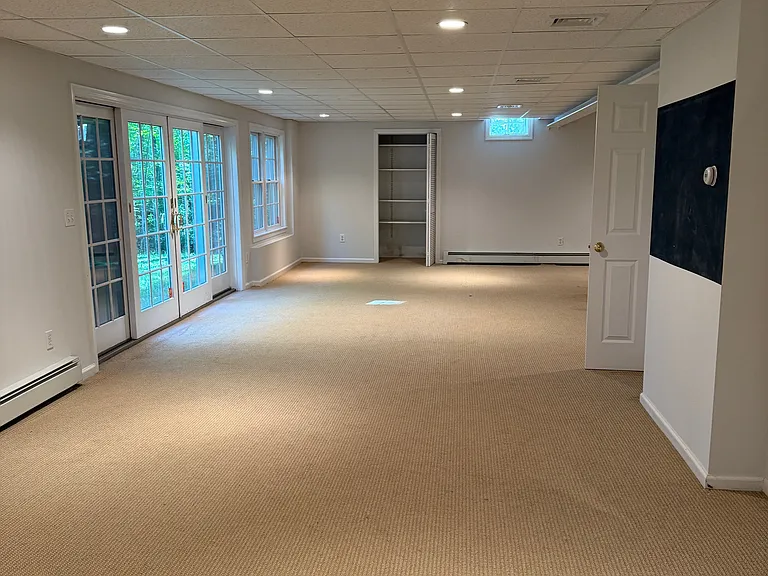 1 Meadowbrook Ln — Photo 17