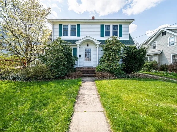 82 Elm St, Geneva, OH 44041