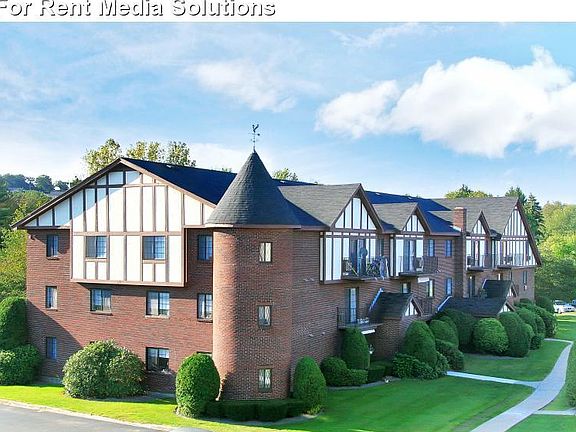 Beautiful Lanscaped Grounds