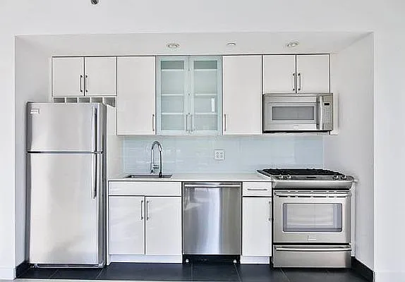 Rented by Platinum Properties | media 16