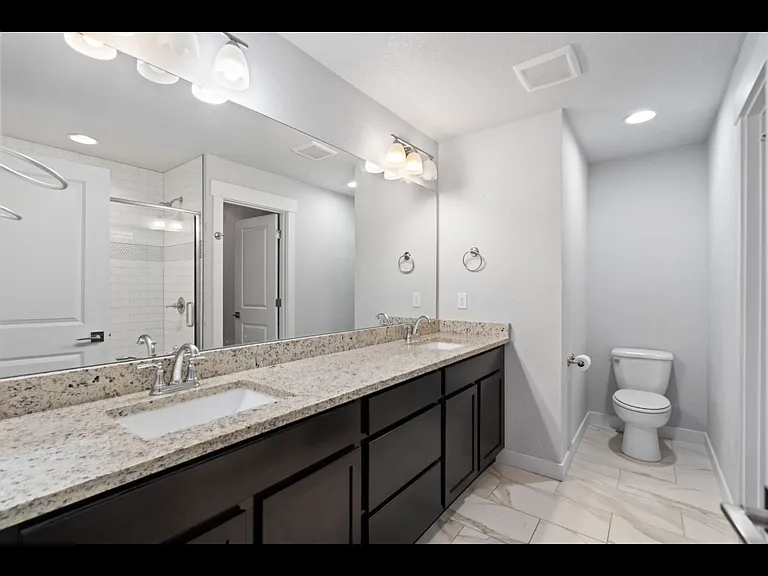 724 Finch Dr — Photo 7