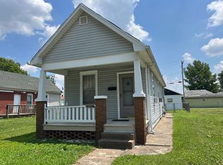 910 Washington Ave, Madison, IL 62060