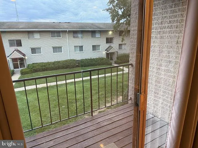 Carrollan Gardens Condo — Photo 4