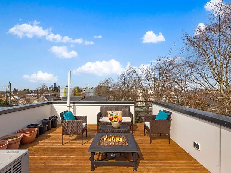 3415 Beacon Ave S #B — Photo 22