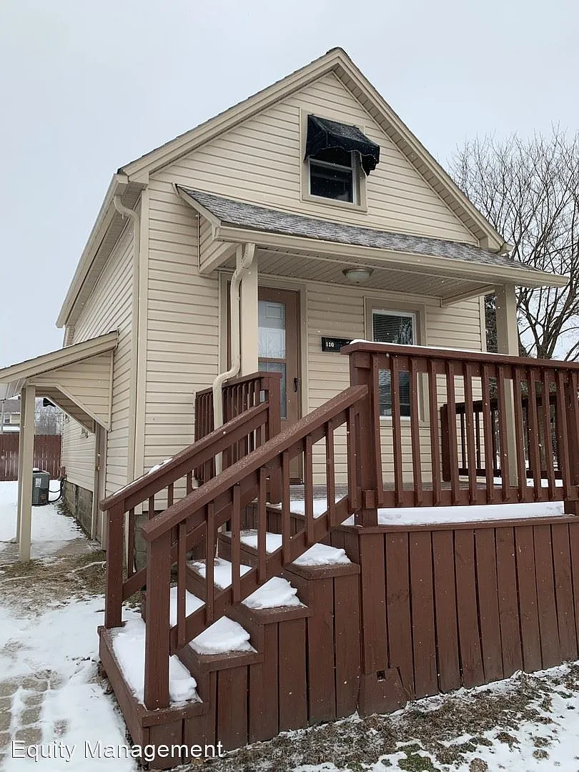120 Olive St photo 1