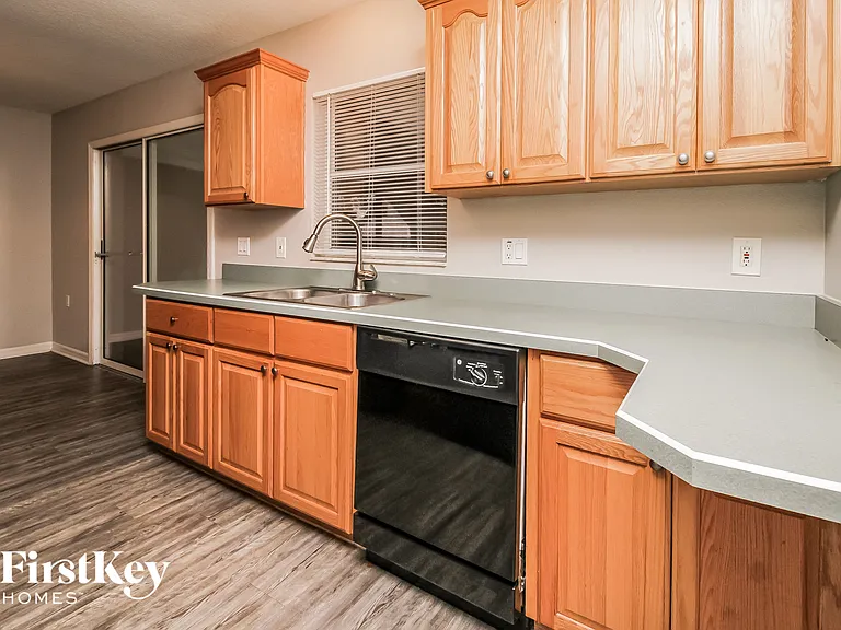31111 Oakmont Ave — Photo 8
