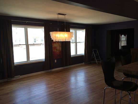 5th image of 260 Stoodley Pl