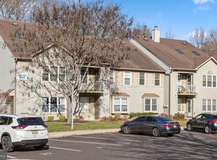 302 Harwood Ct, Mount Laurel, NJ 08054