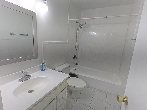 4th image of 11255 SW 88th St #G209