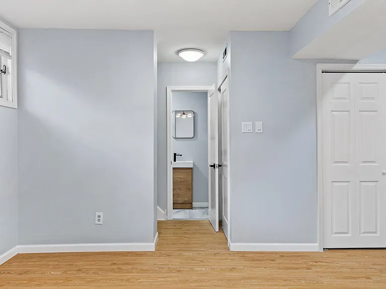 1130 Lombard St — Photo 37