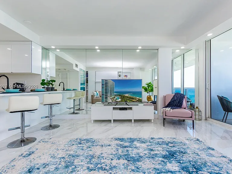 10275 Collins Ave #1404 — Photo 30