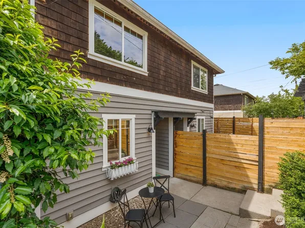 9121 23rd Avenue NE, Seattle, WA 98115