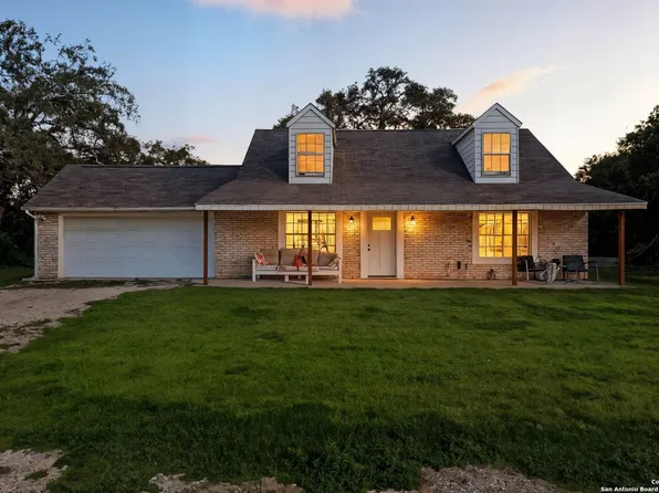 347 Ferryboat Ln, New Braunfels, TX 78130
