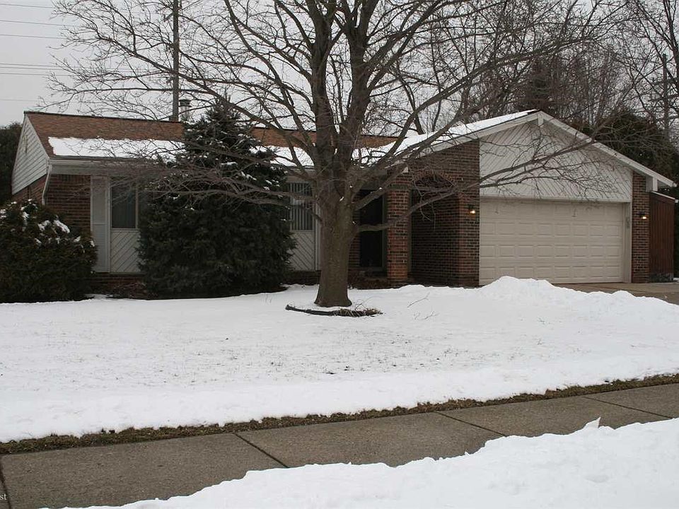 1st image of 19363 Martin Dr