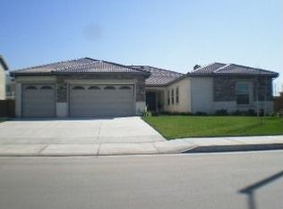 19505 Estancia Dr, Riverside, CA 92508