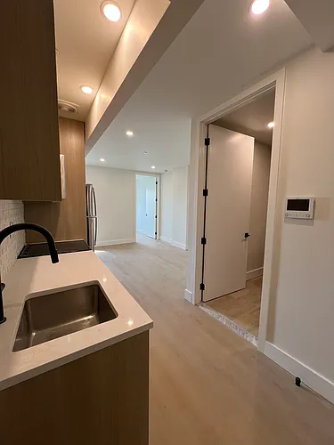 102 53rd St Photo 1