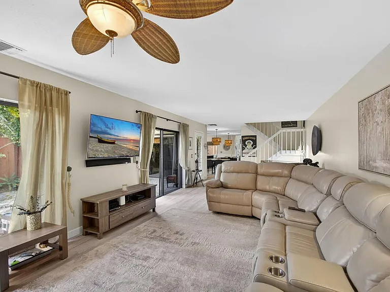 1700 Embassy Dr #101 — Photo 5