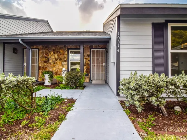 10514 Newbury Ct, Lehigh Acres, FL 33936