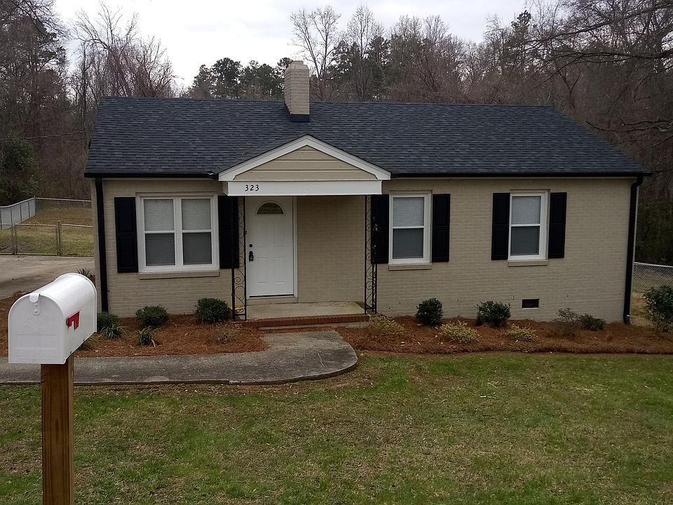 1st image of 323 Clay St