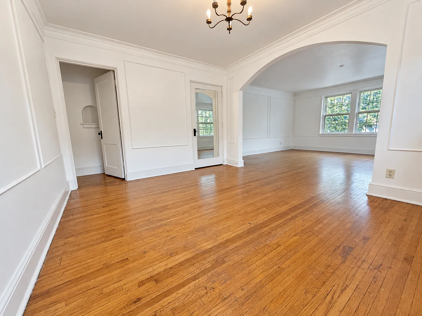 2040 Grand Ave — Photo 3