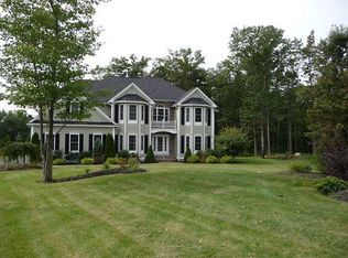 28 Hancock Rd, Windham, NH 03087