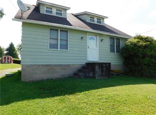 3941 Hollow Rd, New Castle, PA 16101