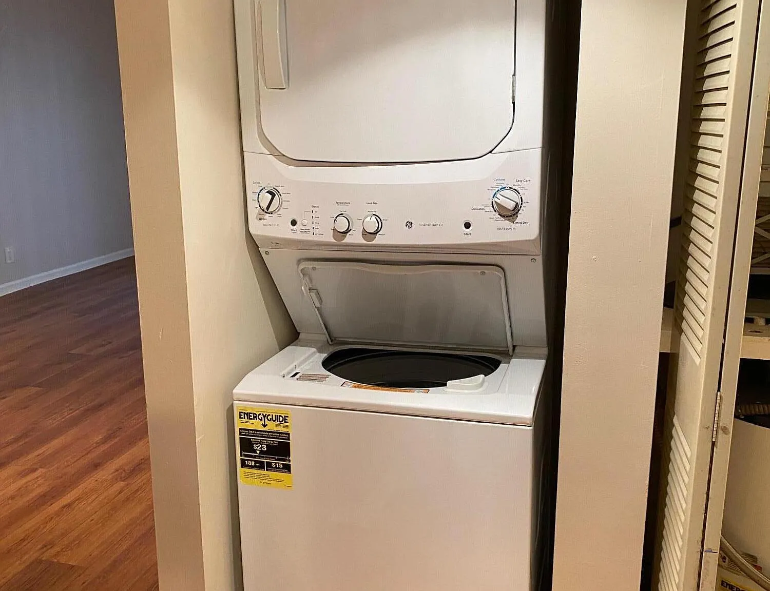 2 bed, 2.0 bath, 938 sqft, $2,600 — Photo 3