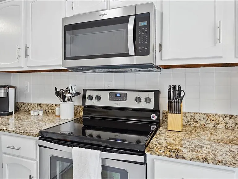 5212 Laurel Bridge Dr SE — Photo 18