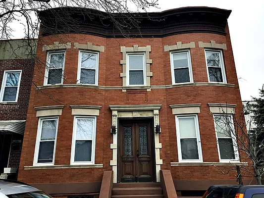 Rented by MNS | media 11