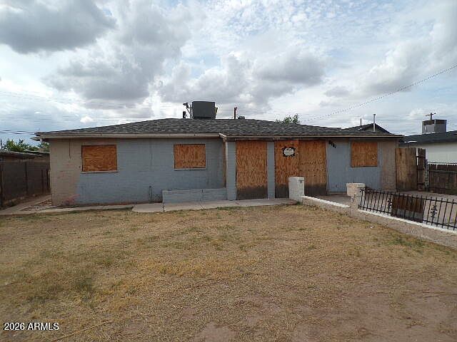 1st image of 2117 E HOWE Avenue