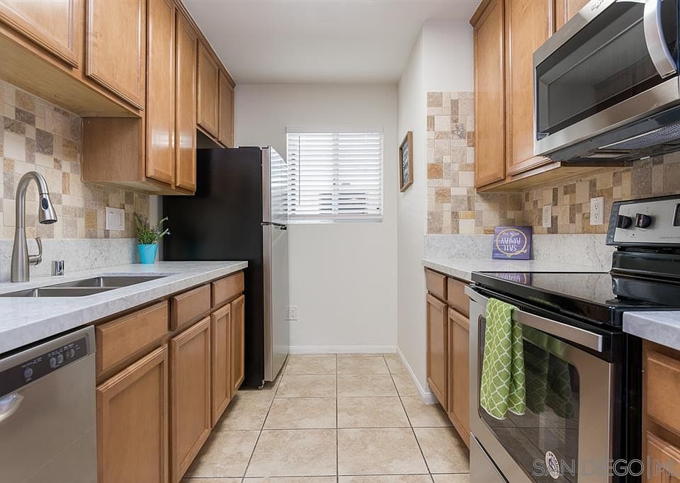 1st image of 459 Ballantyne St Unit 26