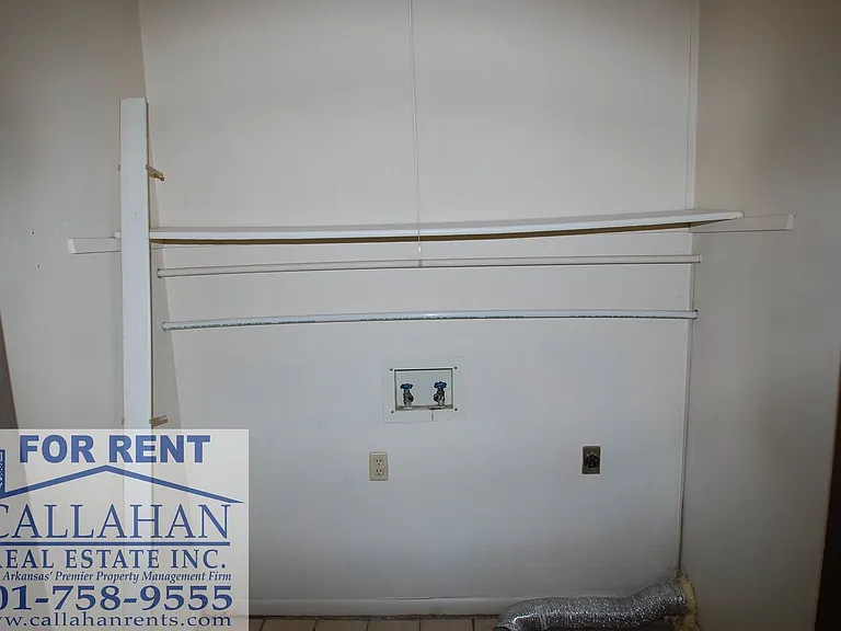 8204 East Woodview — Photo 3