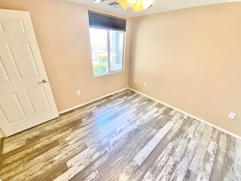 6868 Sky Pointe Dr #1035 — Photo 8