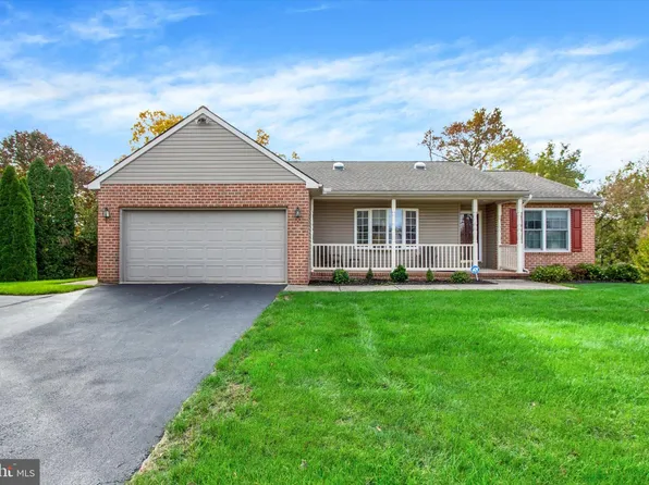 1836 Ivy Pump Ln, York, PA 17408