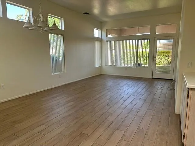 37624 Breeze Way — Photo 8