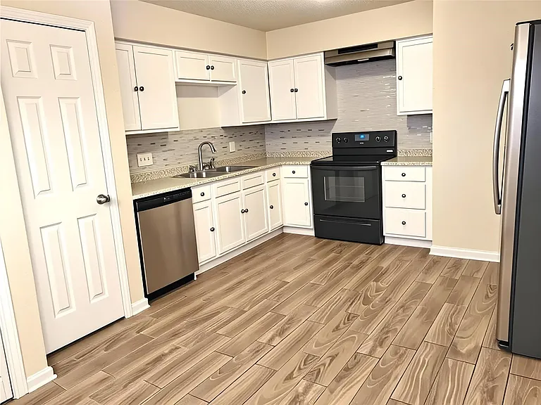 2129 Shiveley Cir — Photo 7