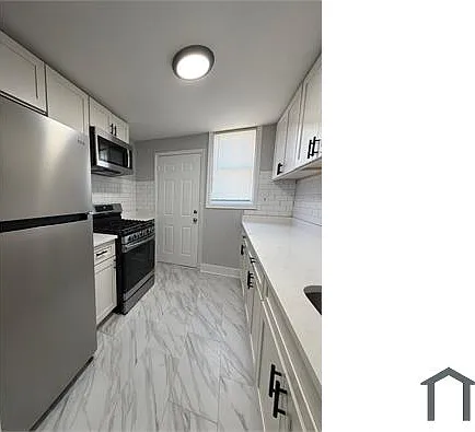 2 bed, 1200 sqft, $1,995 — Photo 2
