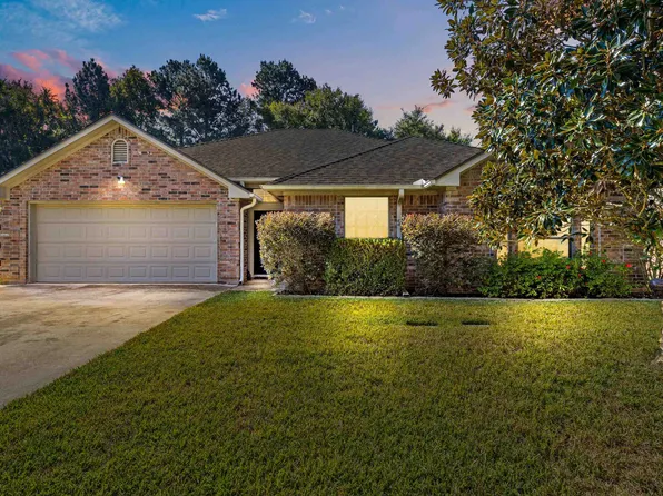 109 Canvasback Ln, Hallsville, TX 75650