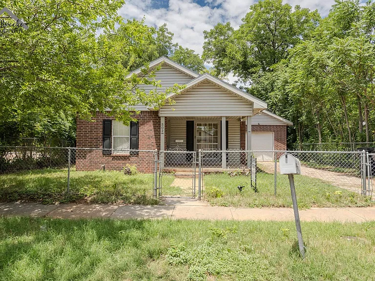 502 Marconi St — Photo 30