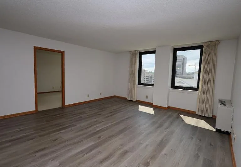220 Broadway Ave S #911 — Photo 19