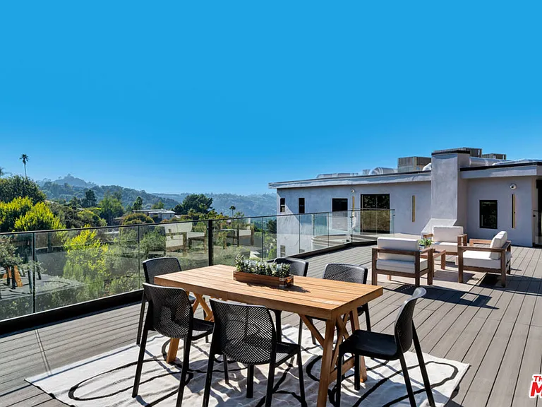 7966 Mulholland Dr — Photo 42