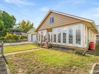 913 S 3rd Avenue, Kelso, WA, 98626