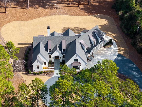 3rd image of 70 Lake Dornoch Drive