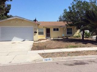 8805 Greenridge Ave, Spring Valley, CA 91977