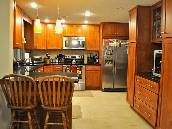 2nd image of 40 Deerfield Dr