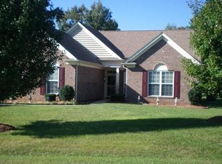 122 Sea Trail Dr, Mooresville, NC 28117