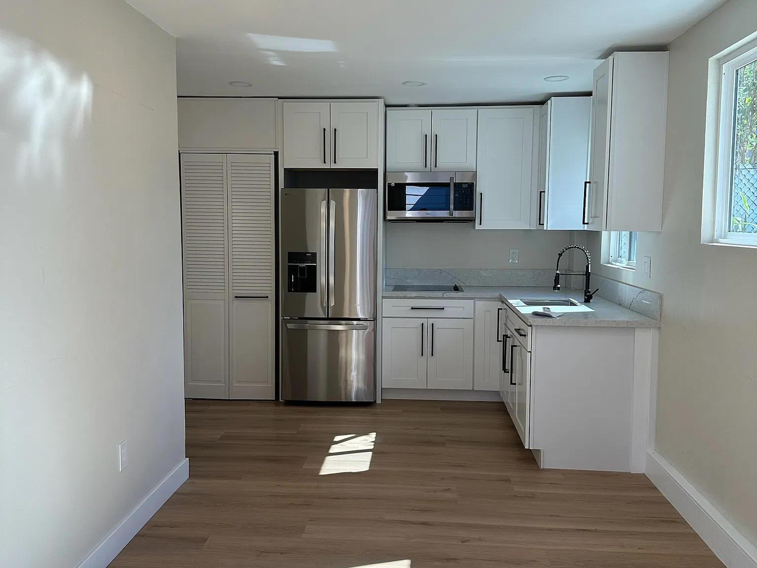1 bed, 500 sqft, $1,900 — Photo 1