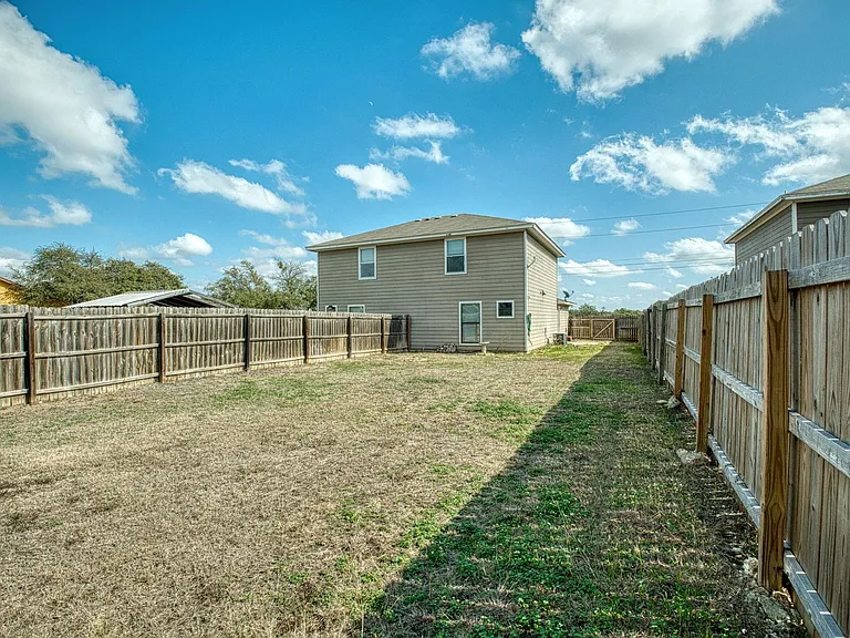 104 Castleberry Ct #A — Photo 12