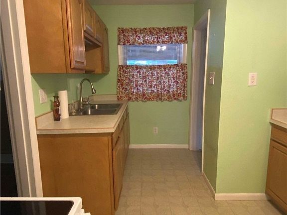 4th image of 2503 Old Troy Pike