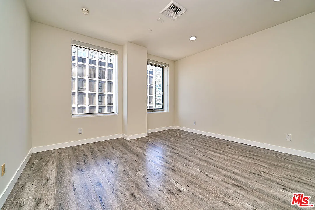 3810 Wilshire Blvd — Photo 2